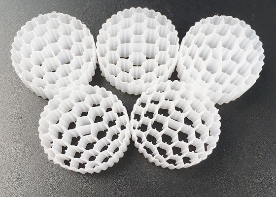 شراء 38 حفرة Mbbr معالجة المياه Ras 800m2 / M3 مساحة السطح Bio Media online manufacture