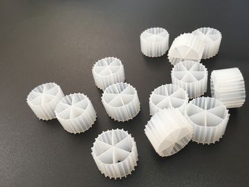 شراء KLB04 MBBR الوسائط البيولوجية / الوسائط المرشحة Hdpe اللون الأبيض ، العمر 20 سنة online manufacture