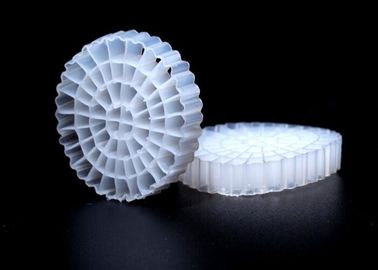 شراء مادة HDPE العذراء K5 MBBR وسائط المرشح مع مساحة سطح جيدة ولون أبيض online manufacture