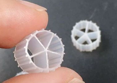 شراء مقاومة للأشعة فوق البنفسجية HDPE 10 * 7MM MBBR BIOBALLS IFAS عملية 5 غرف fda مواد آمنة وسائل تعبئة رخيصة السعر online manufacture