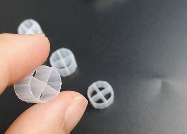شراء هيبس بيض اللون البلاستيكي الوسائط البيولوجية ، السرير المتحرك الفلاتر البيولوجية 12 * 9mm الحجم online manufacture