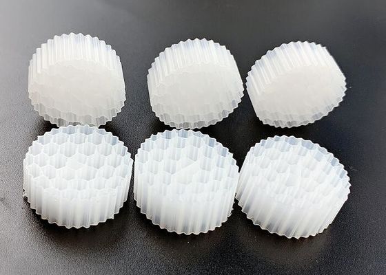 شراء الفيلم السريع الممتاز المعلق للكتلة الحيوية MBBR Kaldnes Filter Media online manufacture