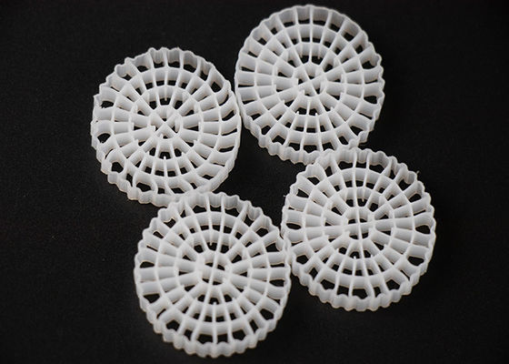 شراء مساحة سطحية عالية K1 وسائل التصفية البيضاء العذراء HDPE مواد توفير الطاقة online manufacture