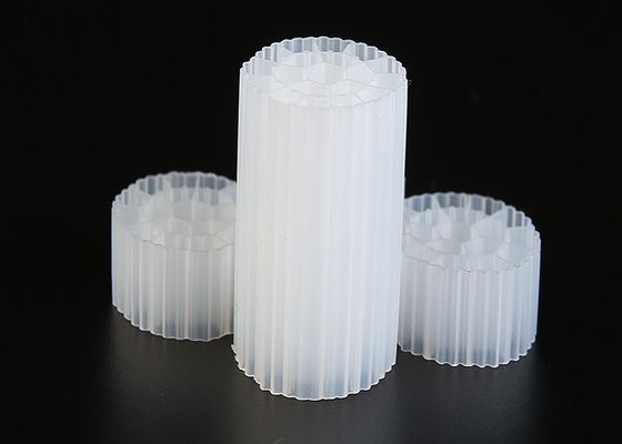 شراء مادة HDPE البكر MBBR وسائل المرشح البلاستيكية اللون الأبيض لمعالجة مياه الصرف الصحي online manufacture