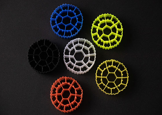 شراء PE05 K3 النشاط العائم Mbbr الناقل اللون الأبيض Hdpe online manufacture