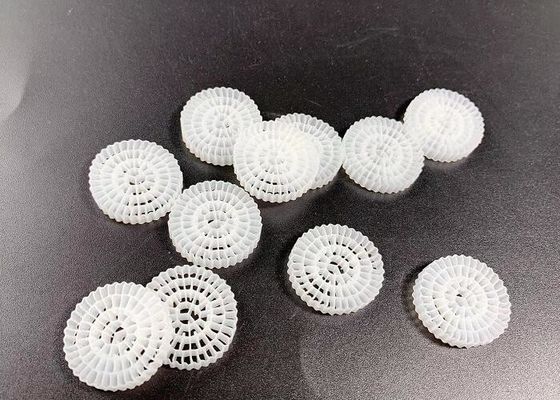 شراء سرير متحرك مفاعل الفيلم الحيوي MBBR الوسائط المرشحة Super Decarburization صديقة للبيئة online manufacture