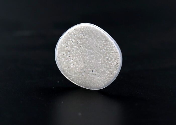 شراء ناقل المرشح البيولوجي MBBR اللون الأبيض 1MM سمك عائم online manufacture
