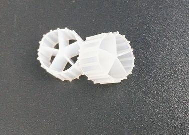 نشاط بيولوجي عالية البلاستيك الأبيض لوسائل المرشح HDPE لبركة الأسماك
