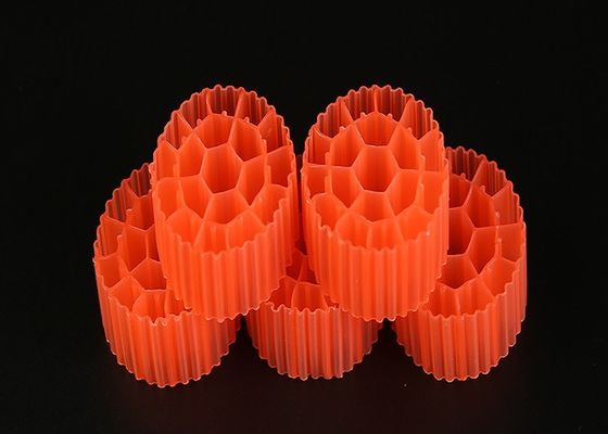 لون أسود منتج المرشح البلاستيكي MBBR منتج المرشح 25mm X 12mm الحجم واللون الأبيض