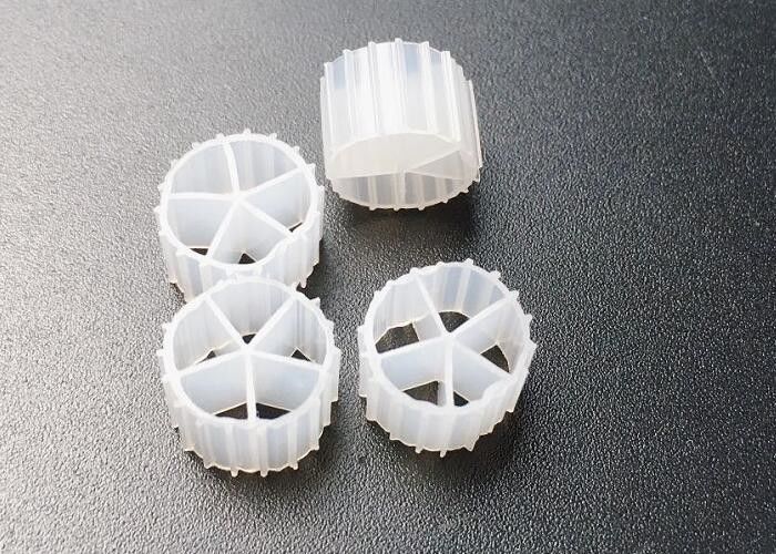 MBBR صدمة الكرة وسائل الفلاتر البلاستيكية BOD / COD وإزالة النيتروجين