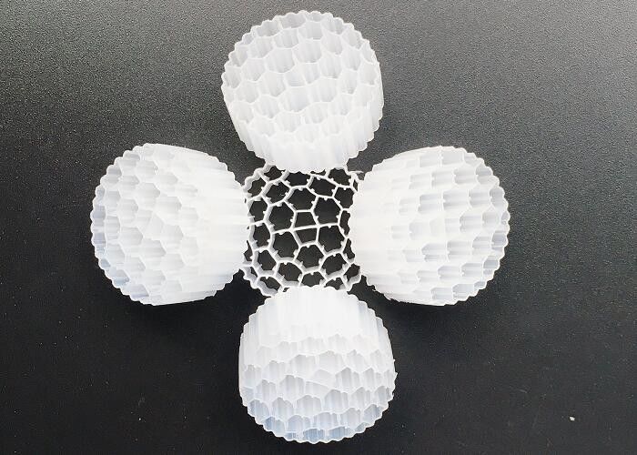 الأنبوب الحيوي للخلايا النشطة (Activecell Biotube MBBR) الوسائط المرشحة البلاستيكية اللون الأبيض 800m2/m3