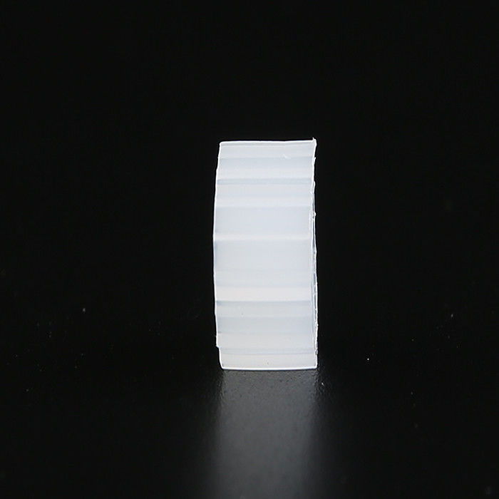 مواد تصفية ذاتية التنظيف PE MBBR 10mm X 7mm مع عمر خدمة طويل