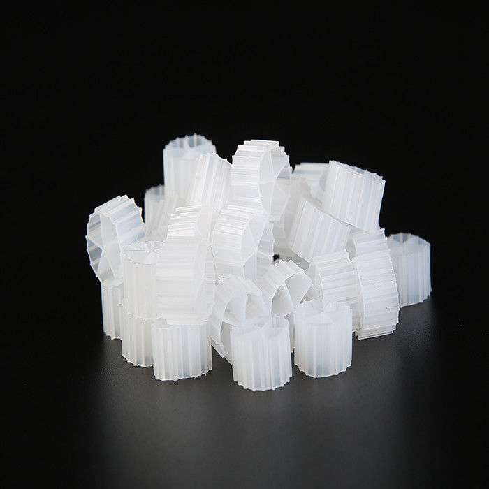 الوسائط المرشحة عالية الكفاءة العذراء HDPE MBBR K1 وسائط الأسماك الحوضية