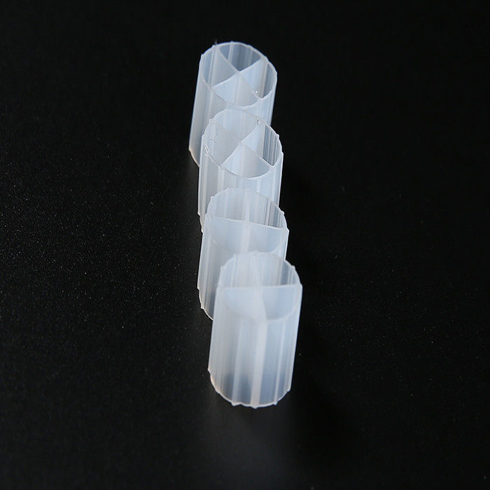 كفاءة عالية لون أبيض مواد بلاستيكية وسائل تصفية لمعالجة مياه الصرف الصحي