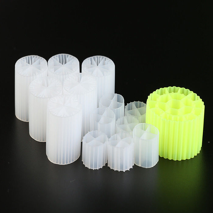 المواد البرية السوداء HDPE MBBR منتج المرشح البلاستيكي لسمك السمك 25mm X 12mm