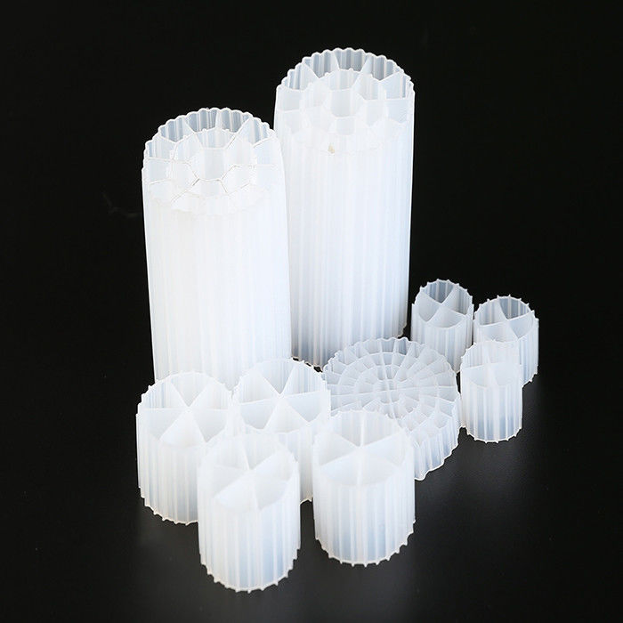MBBR بيوبايب لون أبيض ومادة HDPE K3 فلتر وسائل الإعلام مقاومة الصدمات ومساحة سطح جيدة إذا كان k1 فلتر بركة