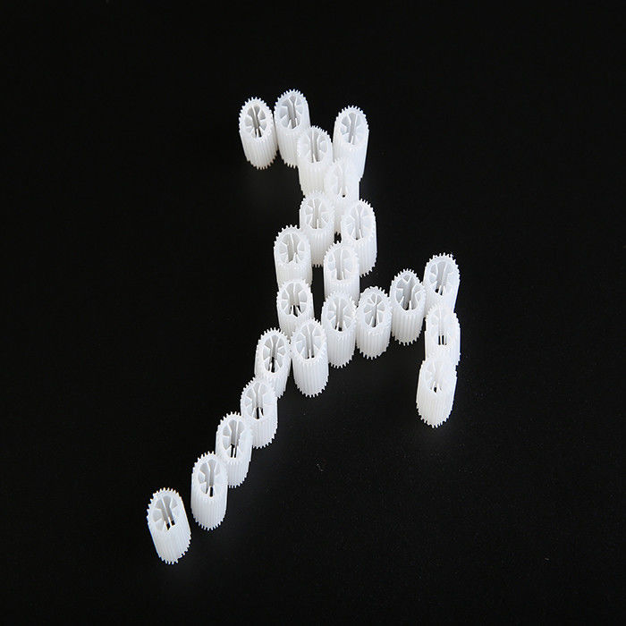 Virgin MBBR Bio Media الحجم الثقيل 5*10mm البيضاء Virgin HIPS المادة البلاستيكية Biocell