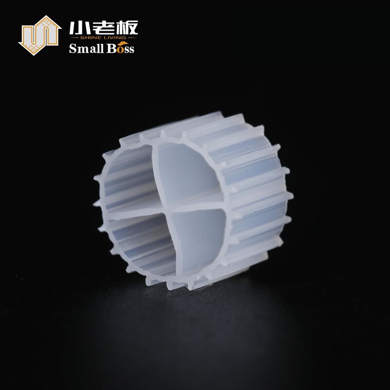 HDPE الحجم الصغير K1 الوسائط المرشحة الحيوية 900m2 / M3 مساحة السطح 11 * 7mm الحجم