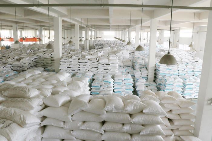 كفاءة عالية لون أبيض مواد بلاستيكية وسائل تصفية لمعالجة مياه الصرف الصحي