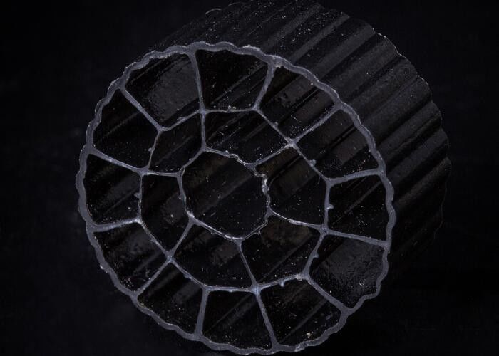 الوسائط المرشحة العائمة من HDPE العذراء الصديقة للبيئة استهلاك طاقة أقل