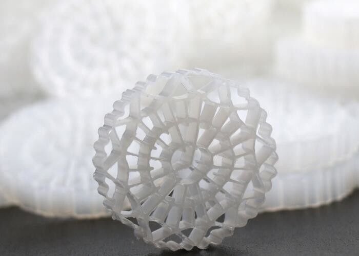 معالجة المياه الصناعية Biocell Filter Media الأرضية MBBR حاملة عائمة