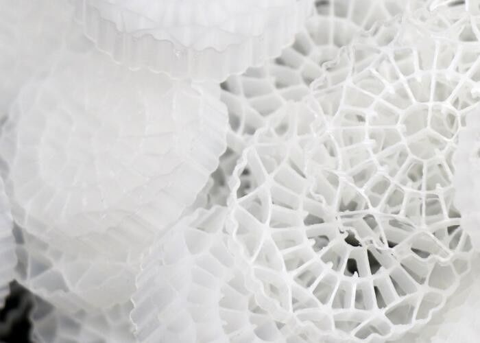 معالجة المياه الصناعية Biocell Filter Media الأرضية MBBR حاملة عائمة