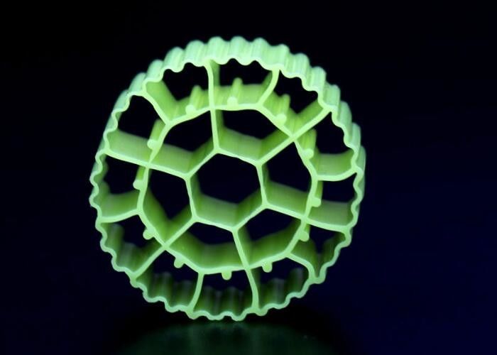 الأصفر Mbbr كرات البلاستيك البيولوجية وسائل المرشح لسمك السمك 25mm X 12mm القالب الساخن