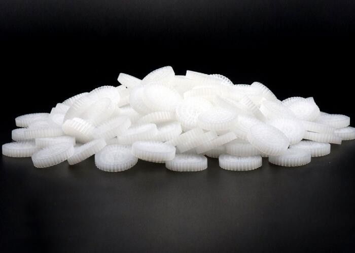 الوسائط المرشحة عالية الكفاءة للبرك العائمة الكرات البيولوجية للحوض