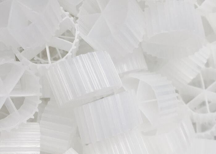 الوسائط MBBR 16 * 10mm الوسائط المرشحة البيولوجية لRAS تربية الأسماك النتراتية