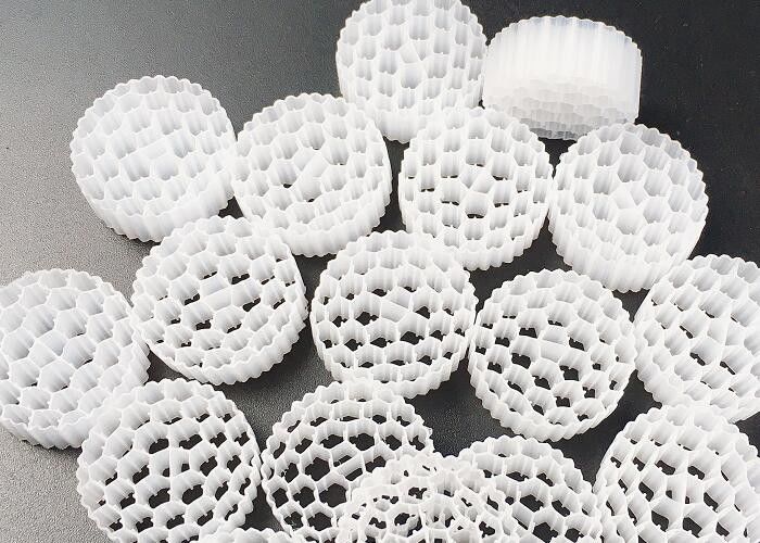 38 غرفة K3 تكنولوجيا IFAS MBBR بيوبايب وسائل الإعلام السعر المصنع لمعالجة المياه الصناعية 25 * 10mm
