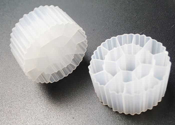 اللون الأبيض 25 * 12mm Mbbr Bio Media Ifas عملية إزالة Cod