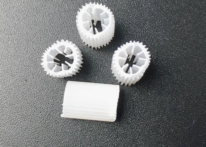 خزان هوائي K3 بيولوجي الوسائط MBBR الوسائط المتحركة السرير البيولوجي المرشح 5 * 10mm اللون الأبيض