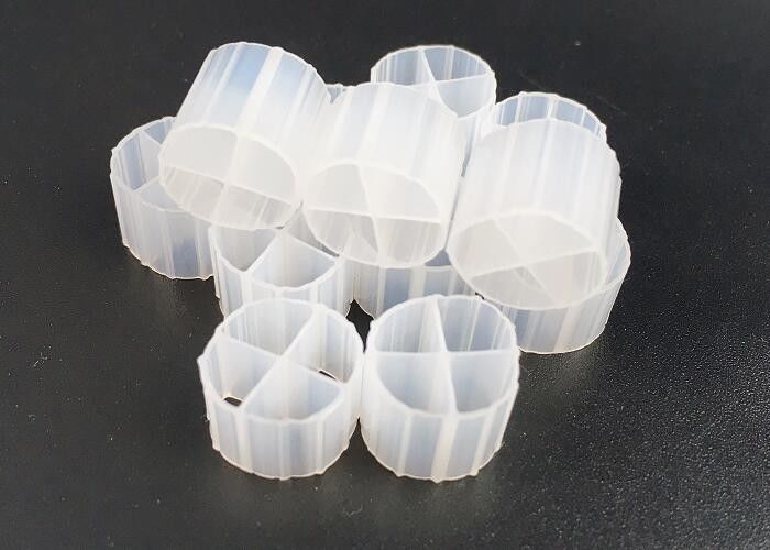 الكفاءة العالية MBBR الوسائط البيولوجية K1 الوسائط الدقيقة 12mm X 9mm اللون الأبيض