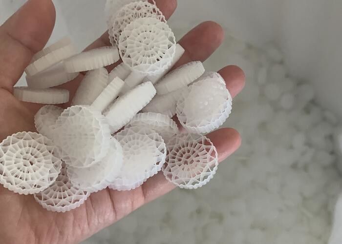 منتجات الفلترات العذراء من HDPE 63 حفرة MBBR لمعالجة المياه