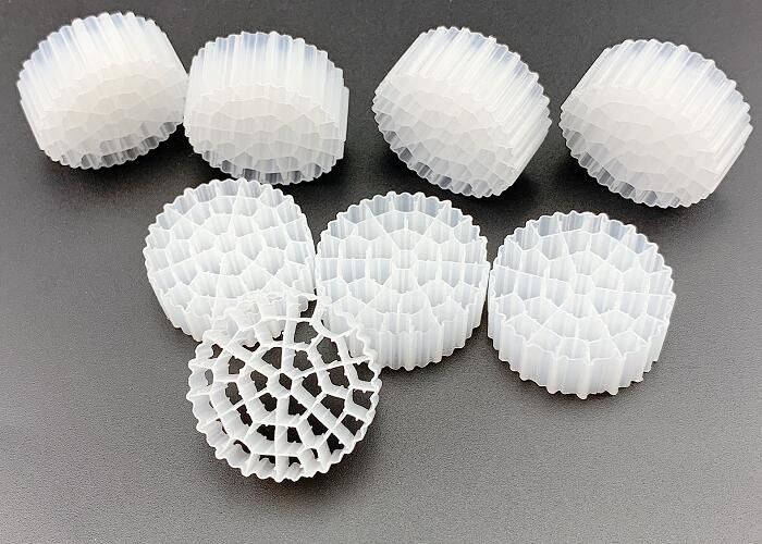لون أبيض HDPE K1 الوسائط المرشحة PE37 لتحسين جودة المياه