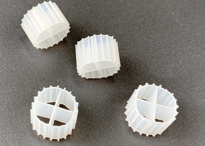 11 * 7mm MBBR Biofilter Media K1 مع لون أبيض ومادة HDPE العذراء