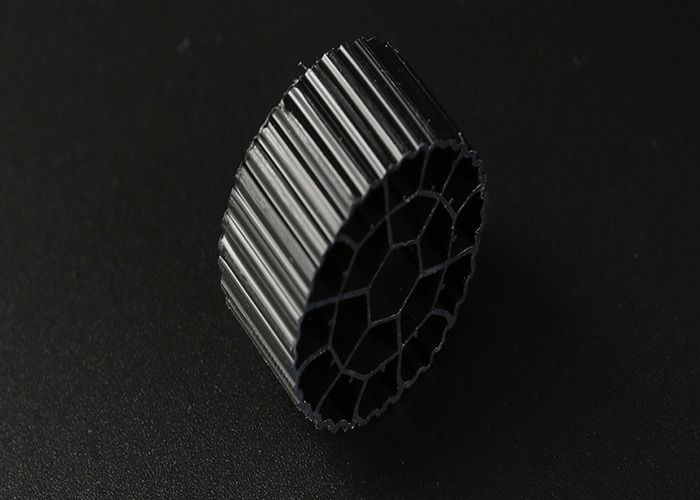 مرشح الوسائط المتحركة البلاستيكية الملونة أو المخصصة للمحيطات المادة البكر HDPE