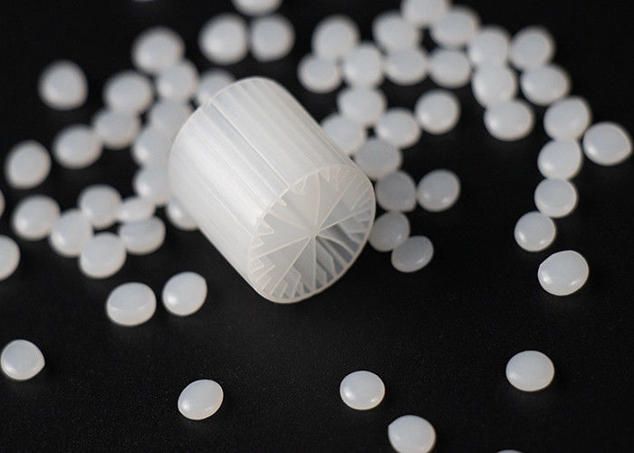 مرشح الخلايا الحيوية HDPE MBBR حامل 900m2/M3 مساحة السطح