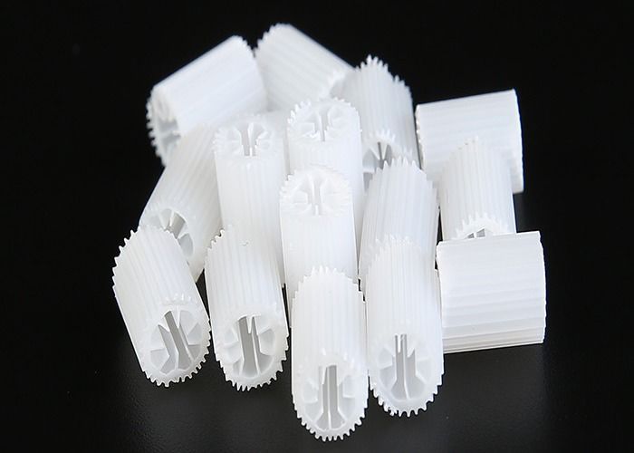 MBBR Bio Media الحجم الثقيل 5 * 10mm Virgin HIPS المواد البلاستيكية MBBR Filter Media