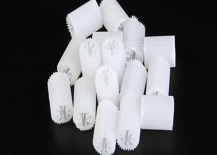 MBBR Bio Media الحجم الثقيل 5 * 10mm Virgin HIPS المواد البلاستيكية MBBR Filter Media