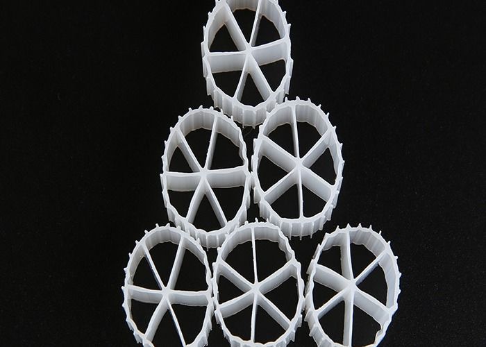 حمامات الأسماك MBBR Bio Media K1 فلتر السرير المتحرك مادة HDPE العذراء 85% مسامية