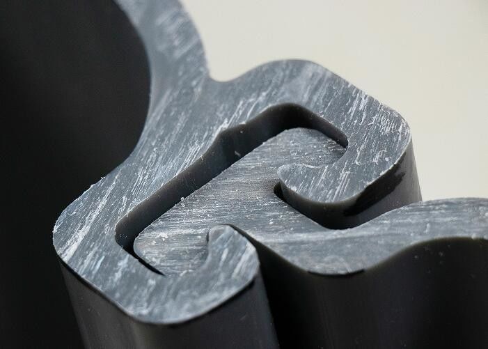 كومة ورق الفينيل الرمادي من PVC سمك 10MM نوع U مع التطويق